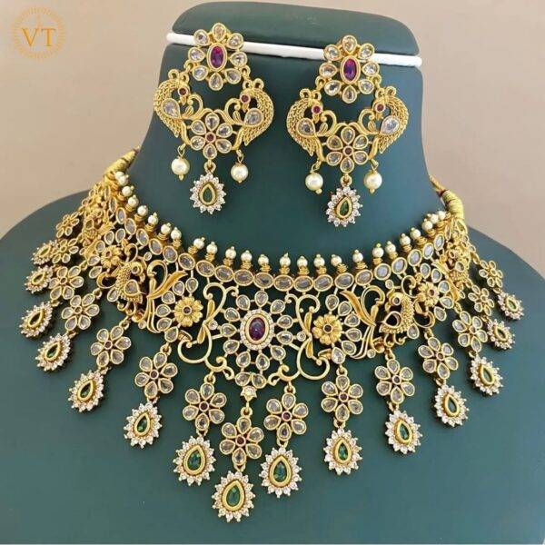 Bridal chocker