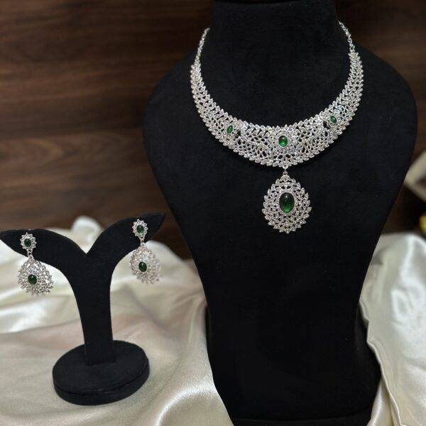 Silver stone necklace (green)