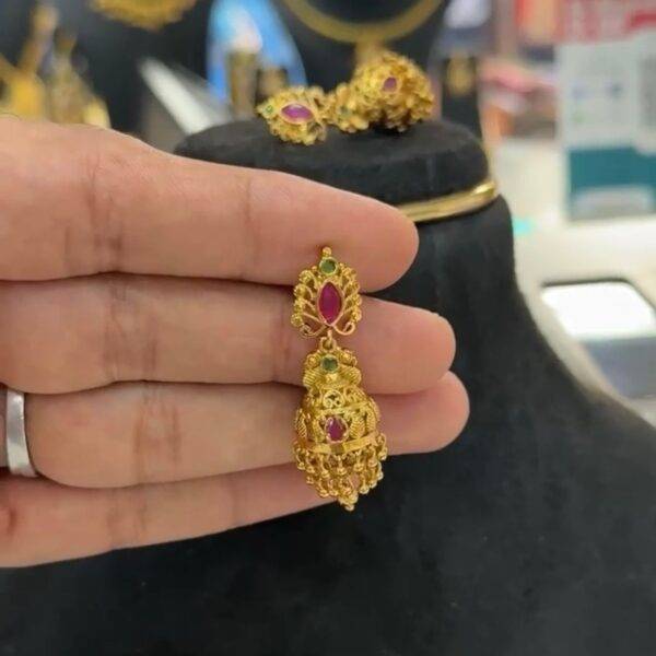 Gold plated jumka