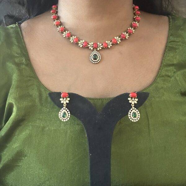 Cordelia coral necklace