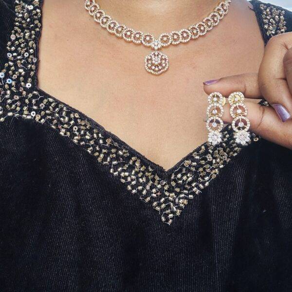 AD premium necklace