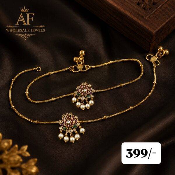 Lotus anklet