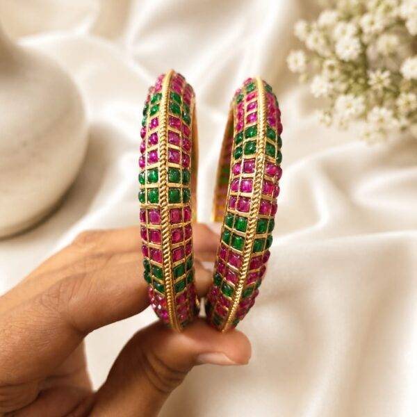 Kemp bangles