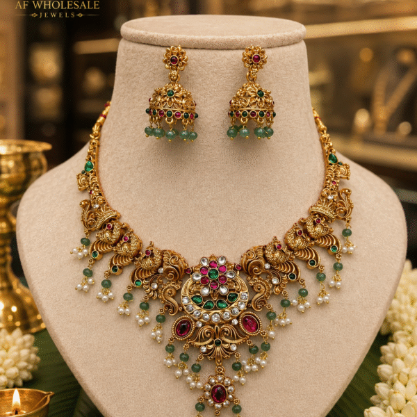 Elegant jadau cluster beads