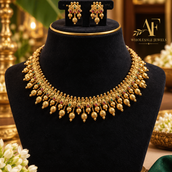 Antique gold beads necklace